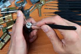 How to pick a lock: How To Pick A Lock The Best Guide To Lockpicking
