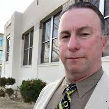 Leur permettre de préparer les cours": Élisabeth Borne annonce qu'une  intelligence artificielle "sera proposée aux professeurs"