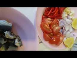 Tambahkan garam dan gula merah, gerus hingga halus. Bikin Sambel Bajak Ikan Asin Mudah Dan Praktis Youtube