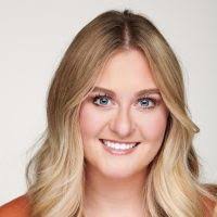 Liz Watkins's Instagram, Twitter & Facebook