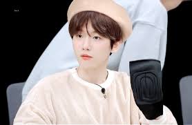 ∙ promo pengguna baru ∙ kurir instan ∙ bebas ongkir ∙ cicilan 0%. Baekhyun With Cute Beret Edits So Well Done Random Onehallyu