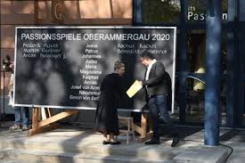 Die macher haben auch den sitzplan im passionstheater neu eingeteilt: Oberammergau Ein Ort Und Seine Passion Derwesten De