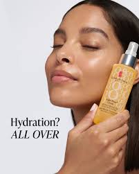 Keep your winter skin happy with Eight Hour Cream Collection ❄️ From head  to toe, these multitasking icons have you covered. Share your favorite in  the comments 💬