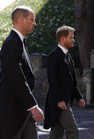 Na ludgrove volgde harry william naar het prestigieuze eton college. Prince Harry And Prince William S Reunion Is Making People On Twitter Emotional Glamour