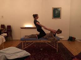 Awesome Table Thai Massage Workshop In Edinburgh Last Night Beautiful Work Everyone Massage Training Thai Massage Massage Course