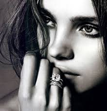 Ozgurcemavi Birgun Gozlerimin Ta Icine Bak Anlarsin Oluler Nicin Yasarmis Sezai Karakoc Natalia Vodianova Peter Lindbergh Portre