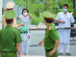 Khi thầy thuốc và nhà thơ hòa trong một. N1 Aoinwilr3cm