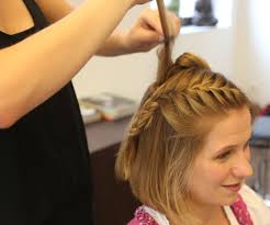 Either way, we've rounded up the best short hairstyles and haircuts for women, from punky pixie crops to dreamy wavy bobs. Oktoberfest Hairdos Jewels Jules