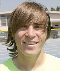 Wooff separates from the pack