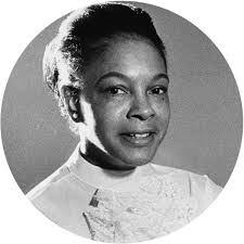 Evangeline Ward's Instagram, Twitter & Facebook