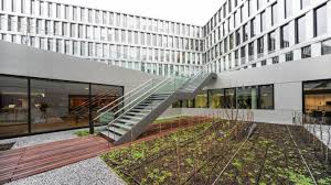 Allianz travel insurance products are distributed by allianz global assistance, the licensed producer and administrator of these plans and an affiliate of jefferson insurance company. Allianz In Unterfohring Hauptsitz Mit Umwelttaste Landkreis Munchen Sz De