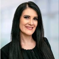 Shannon Fernandes's Instagram, Twitter & Facebook