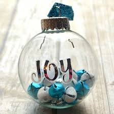 Decorating a christmas tree in 2021: How To Fill Clear Glass Ornaments 25 Ideas Shelterness