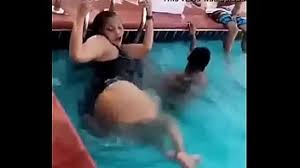 Ukurasa maalumu ambao utapata simulizi za mapenzi ambazo zitakufunza na kukupa ujuzi katika mapenzi. Walevi Watombana Hadharani Tanzania Xnxx Videos Xnxx2 Site