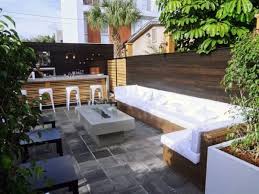 Diy outdoor bar ideas offer a great solution to one of the issues with the heat which is keeping drinks cold. Top 50 Best Backyard Outdoor Bar Ideas Cool Watering Holes