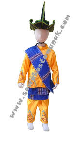 8 baju adat nusa tenggara timur ntt beserta gambar dan 20 04 2019 di provinsi nusa tenggara timur memiliki beberapa suku adat yang tentu memiliki keunikan dan keragaman budaya tidak. Pakaian Adat Kupang Kostum Adat Ntt Sewa Baju Adat
