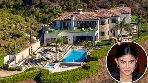 The youngest kardashian/jenner clan member kylie jenner has recently added another home to although the house was built in 2015 it features cape cod architecture, a famous american style of. Kylie Jenner S Malibu Mansion Kuwtk Star Pays 450 000 A Month