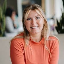 Maddie Waters's Instagram, Twitter & Facebook