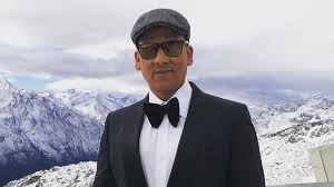 He is a founding member of german band söhne mannheims, and started two record labels, beats around the bush and naidoo records. Kleiner Gentleman Xavier Naidoo Spricht Erstmals Uber Sohn Promiflash De