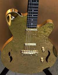 18 K gold guitar, GGG #001 Liquid Metal Guitars - Audiofanzine