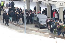 Check spelling or type a new query. Otvorite Kovceg Hocu Opet Da Je Vidim Kristijanova Sestra Molila Golubovica On Grcao U Suzama Foto Najnovije Vesti Srbija Danas