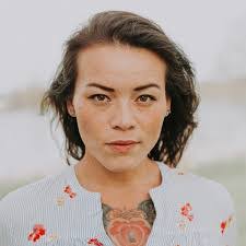 Shelly Wilkins's Instagram, Twitter & Facebook