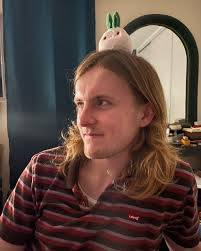 I'm too funky to wait… tbh 💅