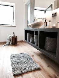 Badteppich Grobstrick Teppich Aus Natur Wollschnur Dicker Vorleger Fur Das Badezimmer Chunky Knit Carpet Dekoration Badezimmer Badezimmer Deko Haus Umbau