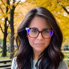 It amazes me that Bertha thinks she can tell George to butt out of Gladys'  life... We've seen him lose his temper with her last season...Does she  think she has him in