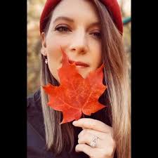 Rate these songs out of 10 Loml All too well (10 minutes version ) Exile  Marjorie You Bigger than the whole sky Say don't go 1000/10 1000/10 10/10  9/10 8/10 10/10