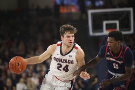 Stay up to date on corey kispert and track corey kispert in pictures and the press. Gonzaga S Kispert Named National Scholar Athlete Of The Year Kxly