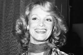 Lynn Marta's Instagram, Twitter & Facebook