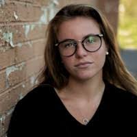 Carly Rowe's Instagram, Twitter & Facebook