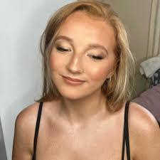 Abigail Willey's Instagram, Twitter & Facebook