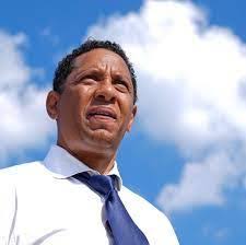 Ivan Bates's Instagram, Twitter & Facebook