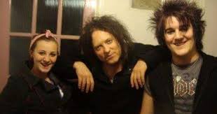 pin by clb hg on my musical legend robert smith robert smith the cure robert smith musician