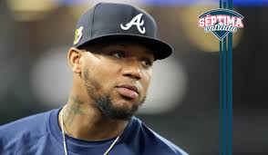 Umpire Hunter Wendelstedt de MLB recibe pelotazo en la cara