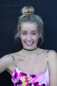 Mother of the Week (Short 2015)