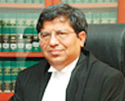 U nongbishar ba la shongthait kum u Chairman ka Expert Committee ban khmih  ïa ka bhah thungkam