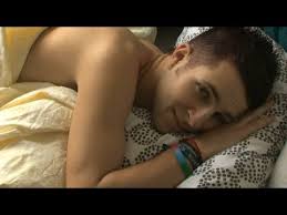 Sie unterbricht den abwasch und bedient den arbeitslosen herren. Andersrum Schwul Ist Cool Youtube