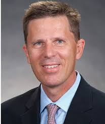 UNC School of Dentistry's André Ritter named Hinman Distinguished Professor 