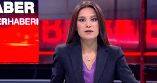 İkili, o dönem evli olduğu için inkar etse de eşlerinden boşanıp gizlice. Cnn Turk Spikeri Busra Sanay Dan Cinsel Icerikli Video Isyani Dailymotion Video