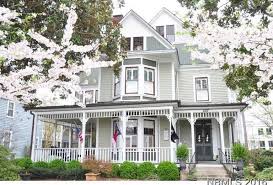 407 Johnson St New Bern Nc 28560 Mls 100161435 Zillow Victorian Homes Old Houses Building A House