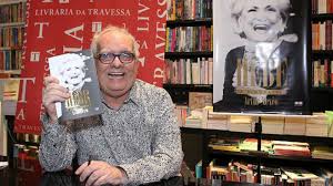 Trabalhou no jornal do brasil, nas revistas veja. Arquivos Artur Xexeo Heloisa Tolipan Heloisa Tolipan