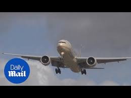 Start your journey with avbuyer. Incredible Footage Shows Plane Hovering In Crosswind Daily Mail Youtube