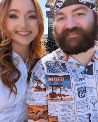 Leanne Daniels's Instagram, Twitter & Facebook