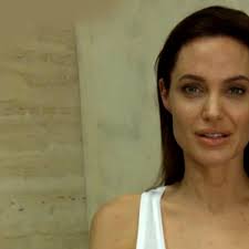 Последние твиты от angelina jolie (@joliestweet). Angelina Jolie Naturlich Schon Bunte De