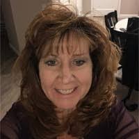 Kelly Tressler's Instagram, Twitter & Facebook