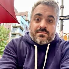 A resto friend told me that @opentable is doing a much better job  explaining to restaurant owners why they are a better option NOW than Resy.  Apparently, they can guarantee more international