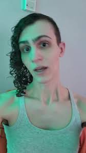 like PLEASE I'm trying to look hot in a lesbian way leave me alone 😩😩😩  #homestuck